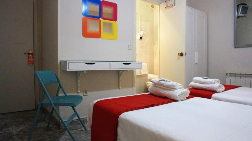 Ch Antonio Hotel Madrid Bilik gambar