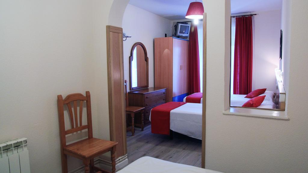 Ch Antonio Hotel Madrid Luaran gambar
